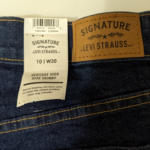 Levi Strauss Skinny Jeans - Picture 5 of 10